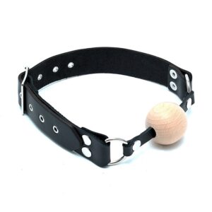Gag in pelle con la sfera di legno